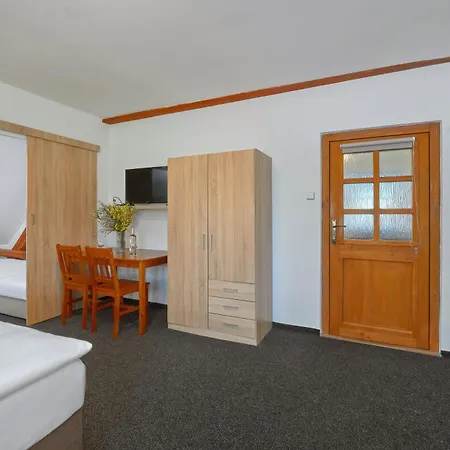 U Rybnika Smrcna Gasthof Nová Bystřice